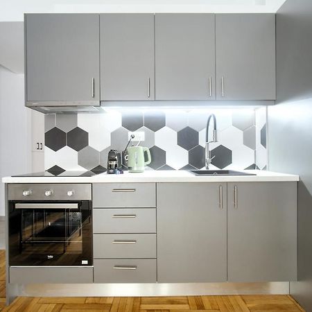 Majestic Flat With Huge Terrace In The City Center Атина Екстериор снимка