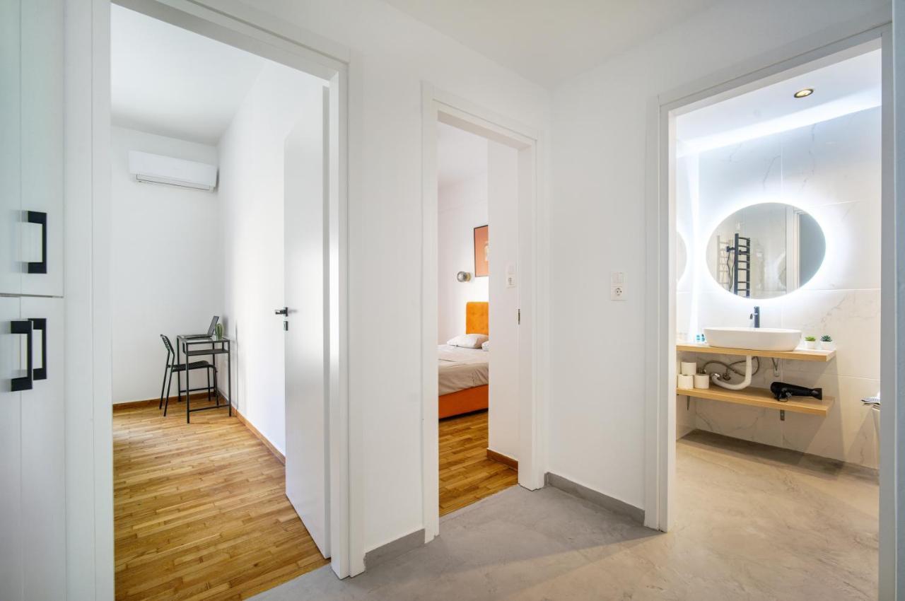 Majestic Flat With Huge Terrace In The City Center Атина Екстериор снимка