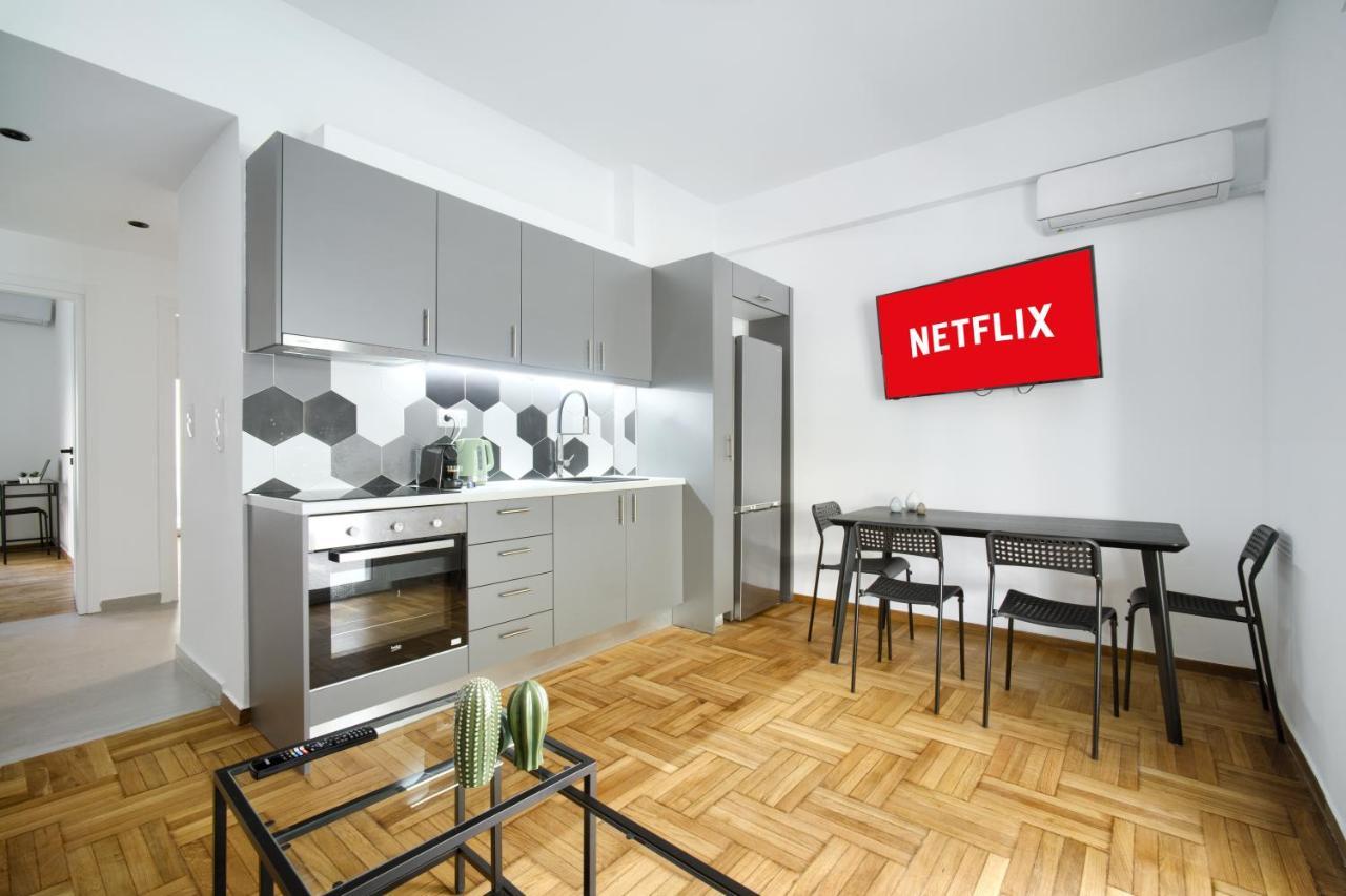 Majestic Flat With Huge Terrace In The City Center Атина Екстериор снимка