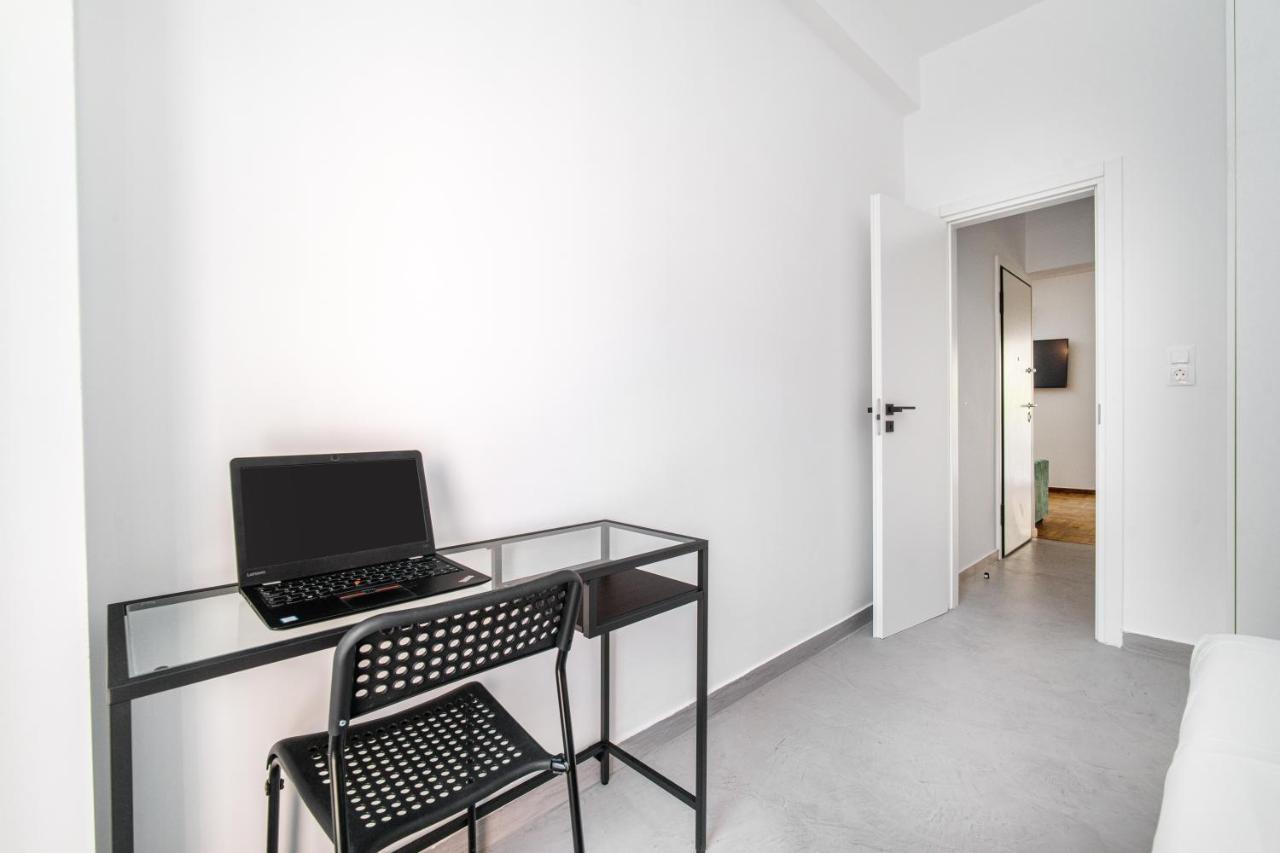Majestic Flat With Huge Terrace In The City Center Атина Екстериор снимка